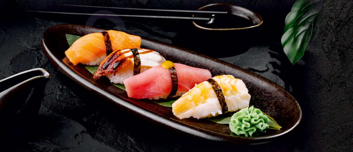 Nigiri-Auswahl mit Lachs, Aal, Thunfisch und Garnele